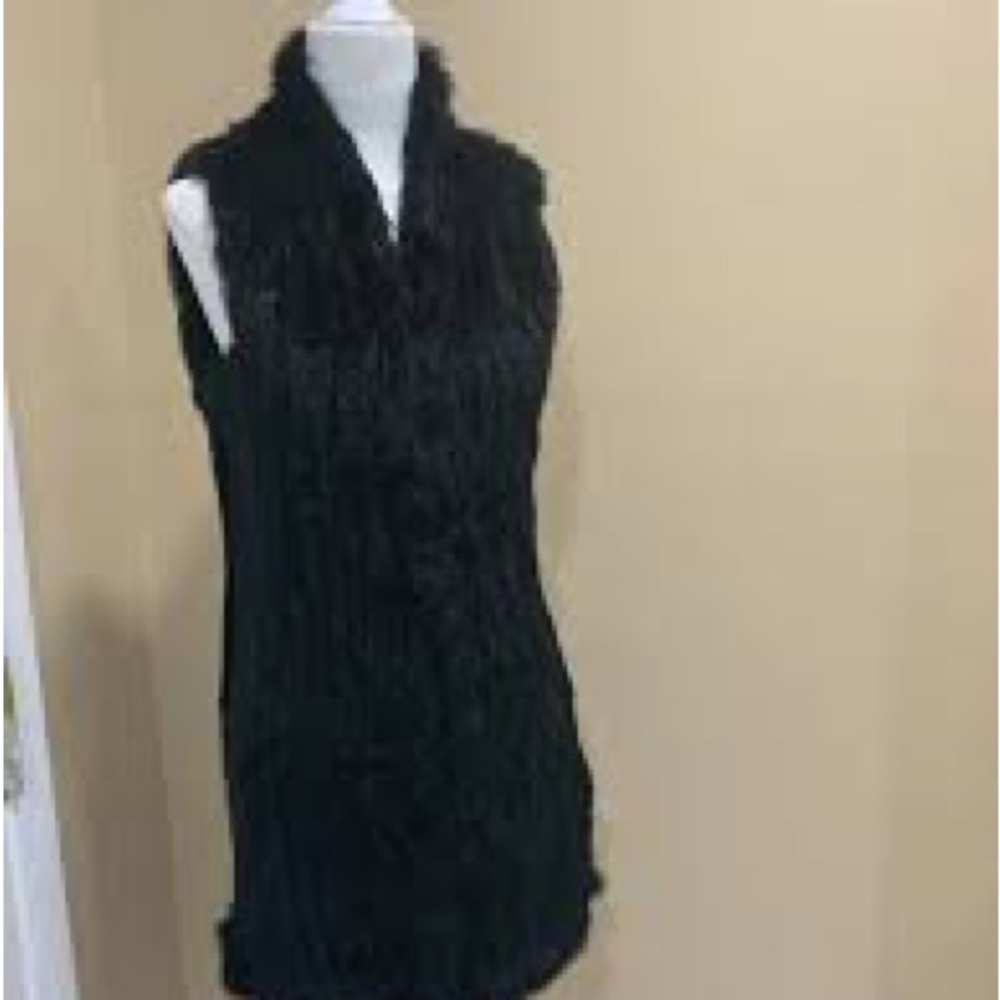 LOVE TOKEN Rabbit fur vest, NEW with tags M. PRICE FIRM